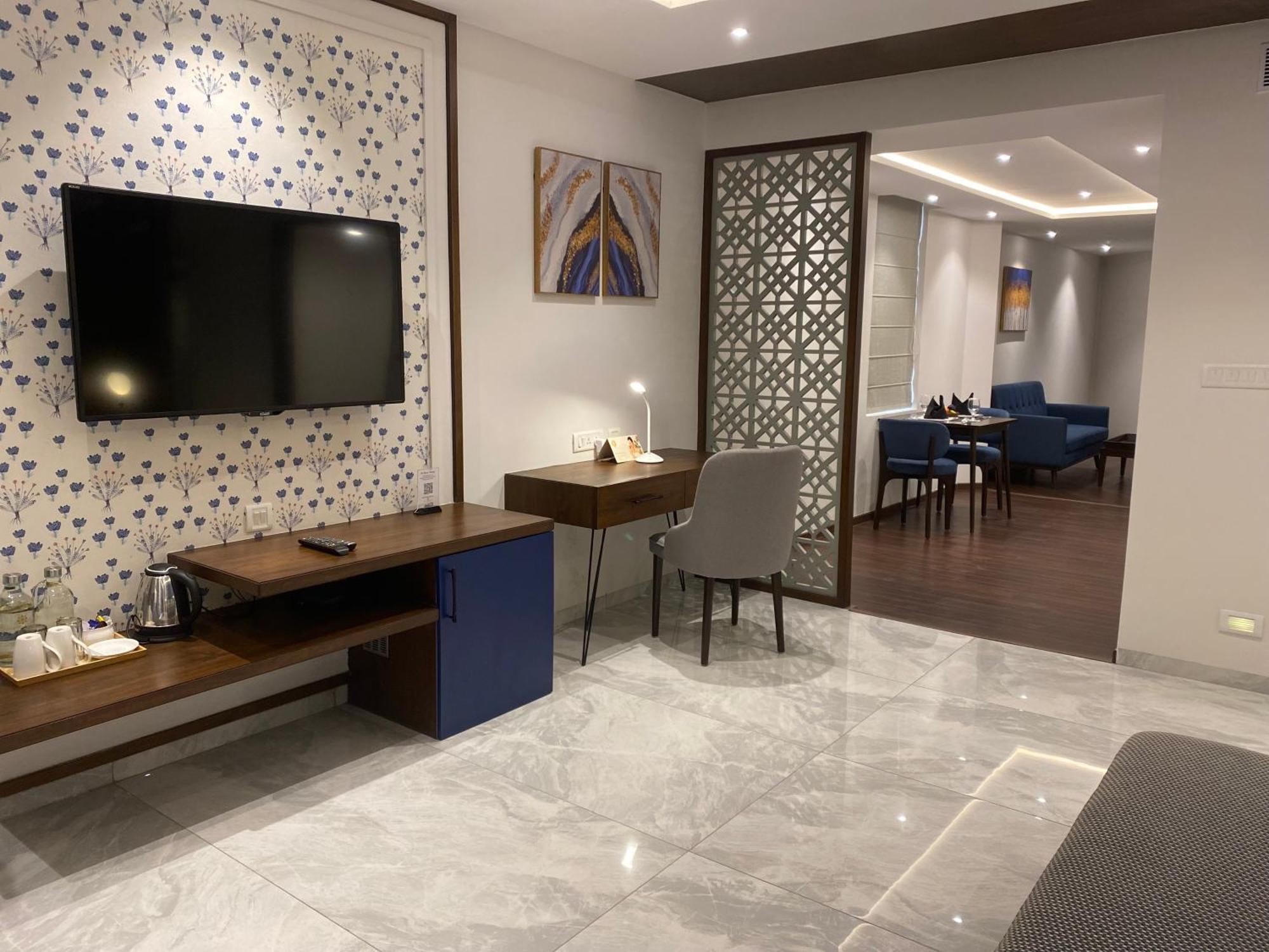 The Manohar Hyderabad Hotel Exterior foto
