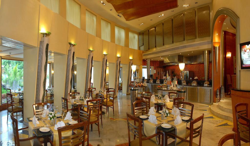 The Manohar Hyderabad Hotel Exterior foto